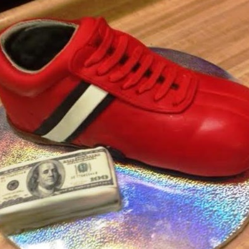 shoe sculpture cake