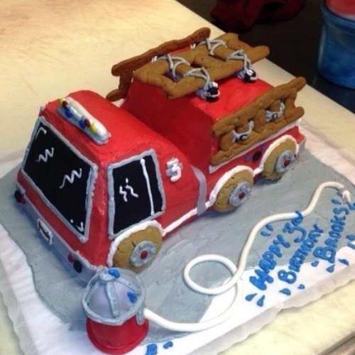 firetruck sculpture cake