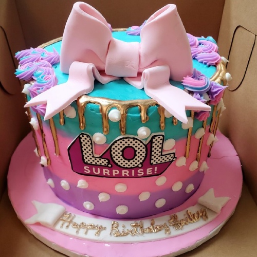 lol surprise cake