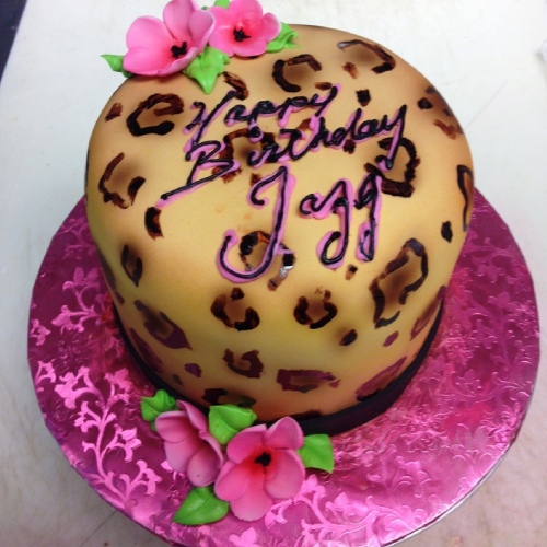 Leopard print cake