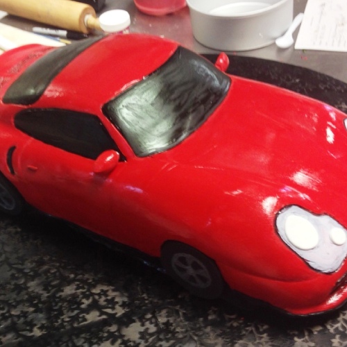 porsche sculpture cake