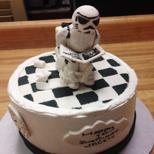stormtrooper on the toilet cake