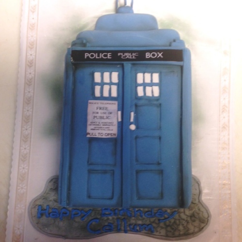 tardis cutout cake